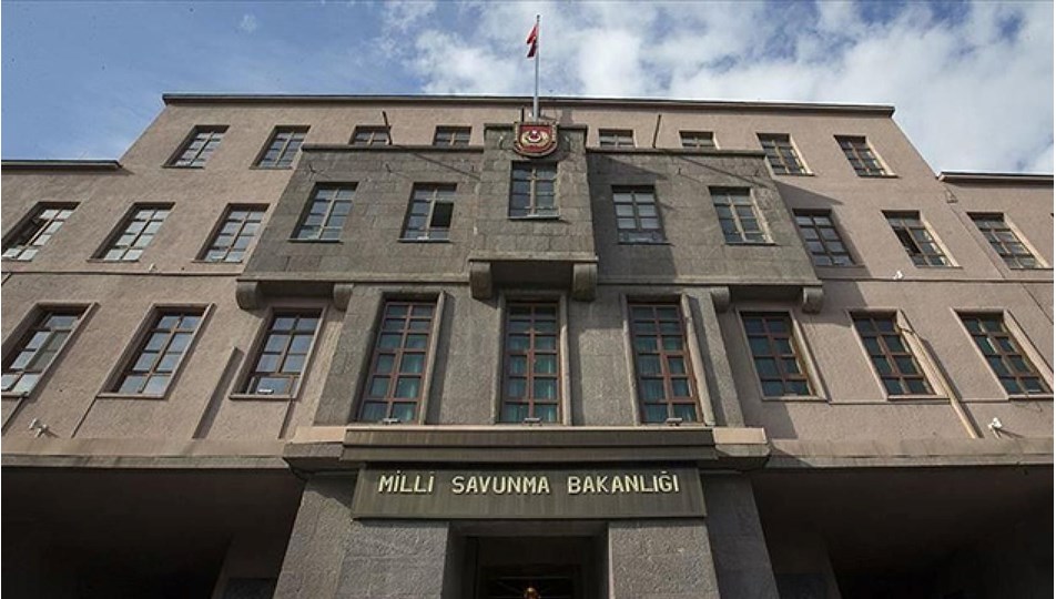 Yunan askerlerinin hakaretine tepki: TSK'dan böyle davranışlar göremezsiniz