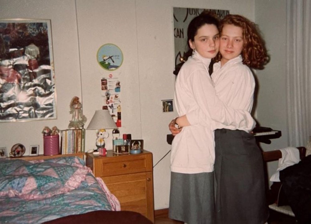 Su Burcu Yazgı Coşkun'dan nostaljik kare (Ünlülerin çocukluk ve gençlik halleri) - 290