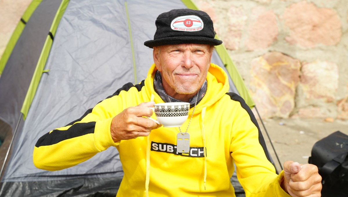 İstanbul'dan kulaç atmaya başladı: 3 çantayla yüzerek denizleri aşıyor