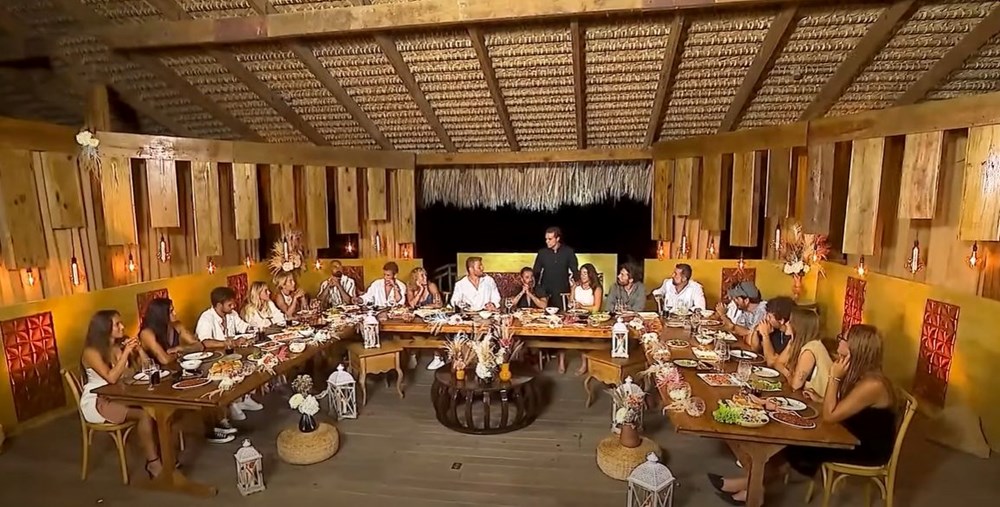 Survivor'da birleşme partisi heyecanı: Şarkı yarışmasına damga vurdular - 1