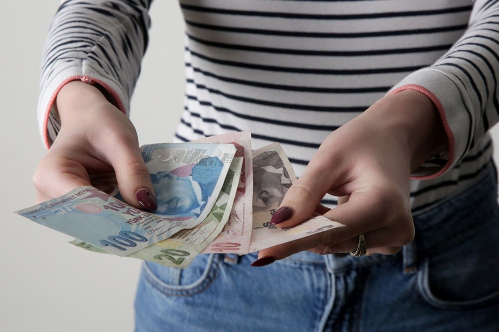 Memur ve emeklilerin zam oranı belli oldu (Hangi memur ne kadar maaş alacak? 2025 yılı memur maaşları) - 1