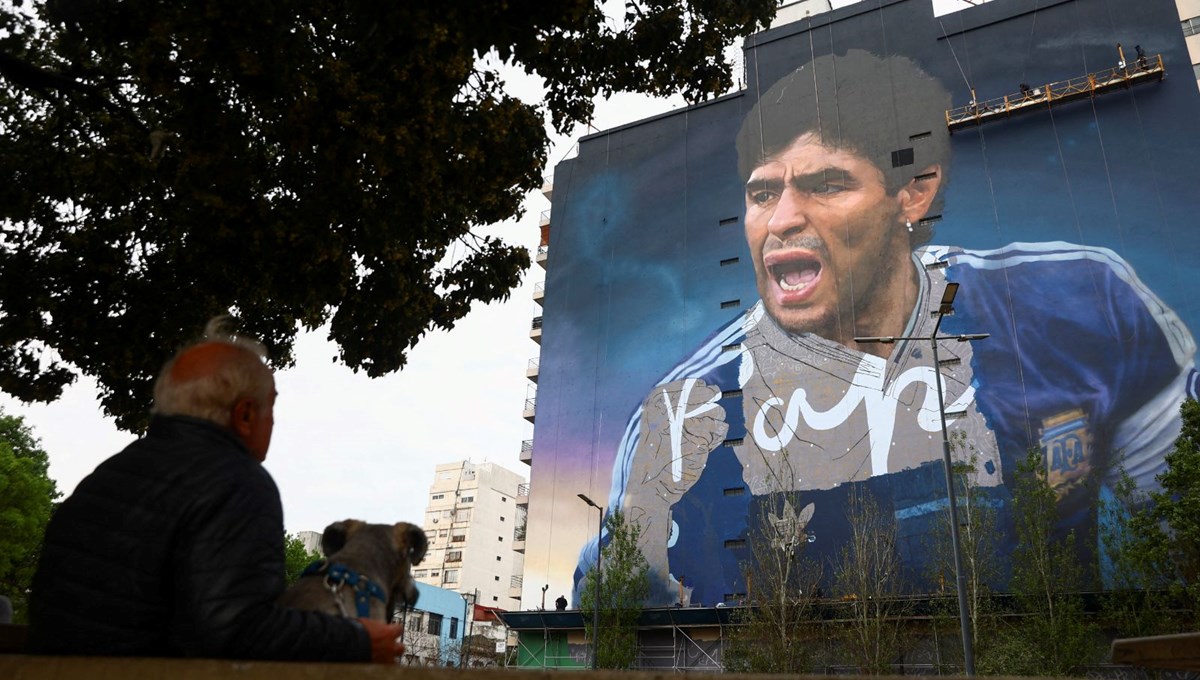 Maradona 62. doğum gününde anılıyor: Dev duvar resmi yapıldı