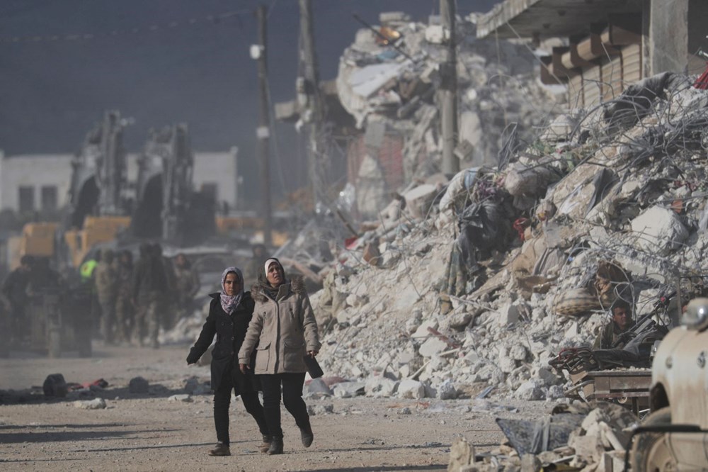 Depremlerin vurduğu Suriye'de son durum: En az 4 bin 500 can kaybı - 8