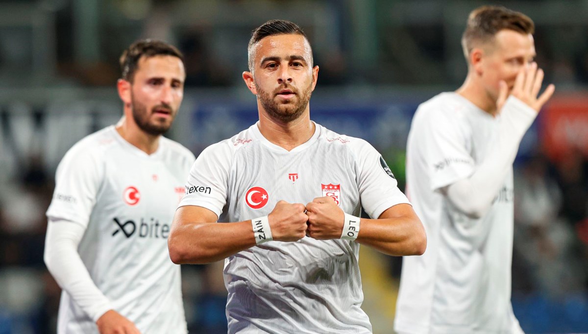 Sivasspor ilk kez kazandı, Başakşehir ilk kez kaybetti