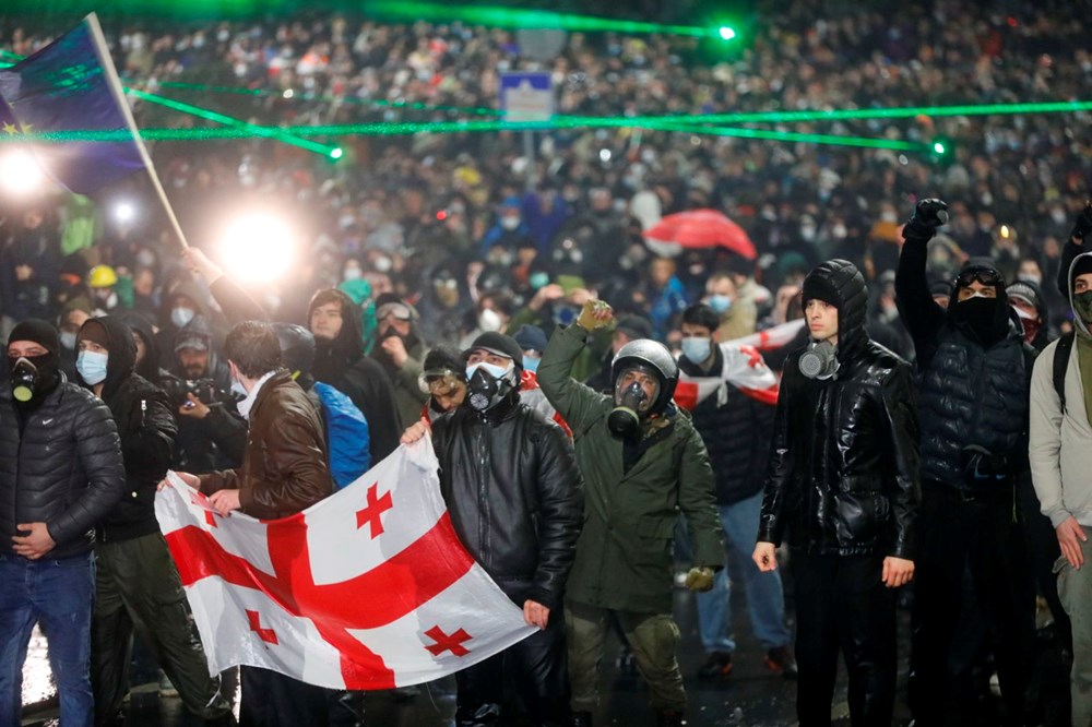 AB kararı Gürcistan'ı karıştırdı: Protesto gösterilerine polisten sert müdahale - 5