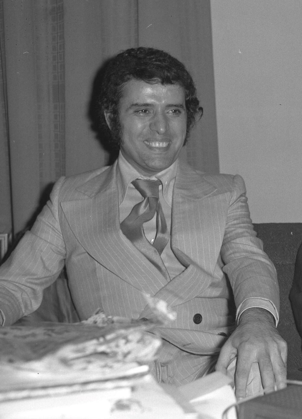 Türk pop müziğinin öncü ismi: Erol Büyükburç