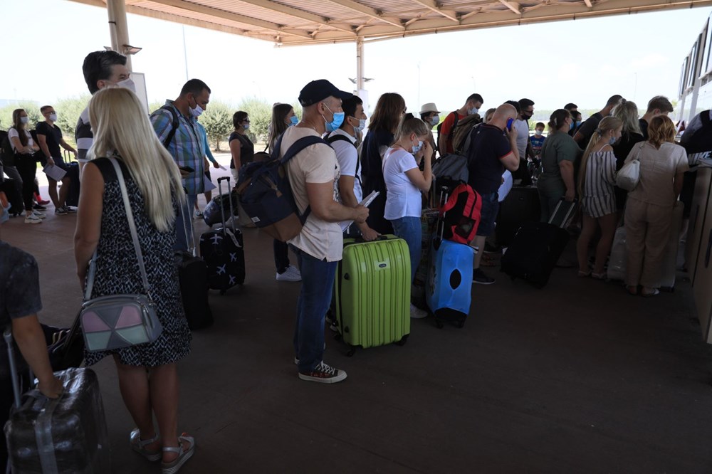 Antalya'ya iki günde 35 bin Rus turist geldi - 3