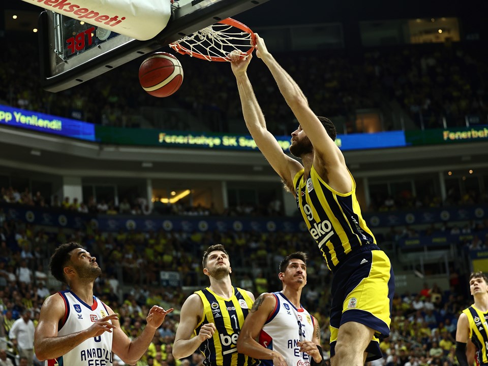 Fenerbahçe Beko, Anadolu Efes'i devirip şampiyon oldu - 2