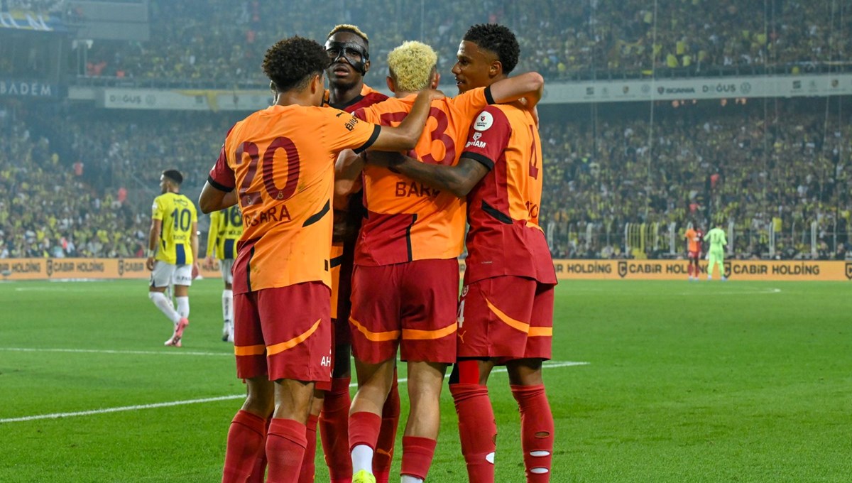 Kadıköy'de gol yağmuru: Galatasaray dev derbide Fenerbahçe'yi mağlup etti