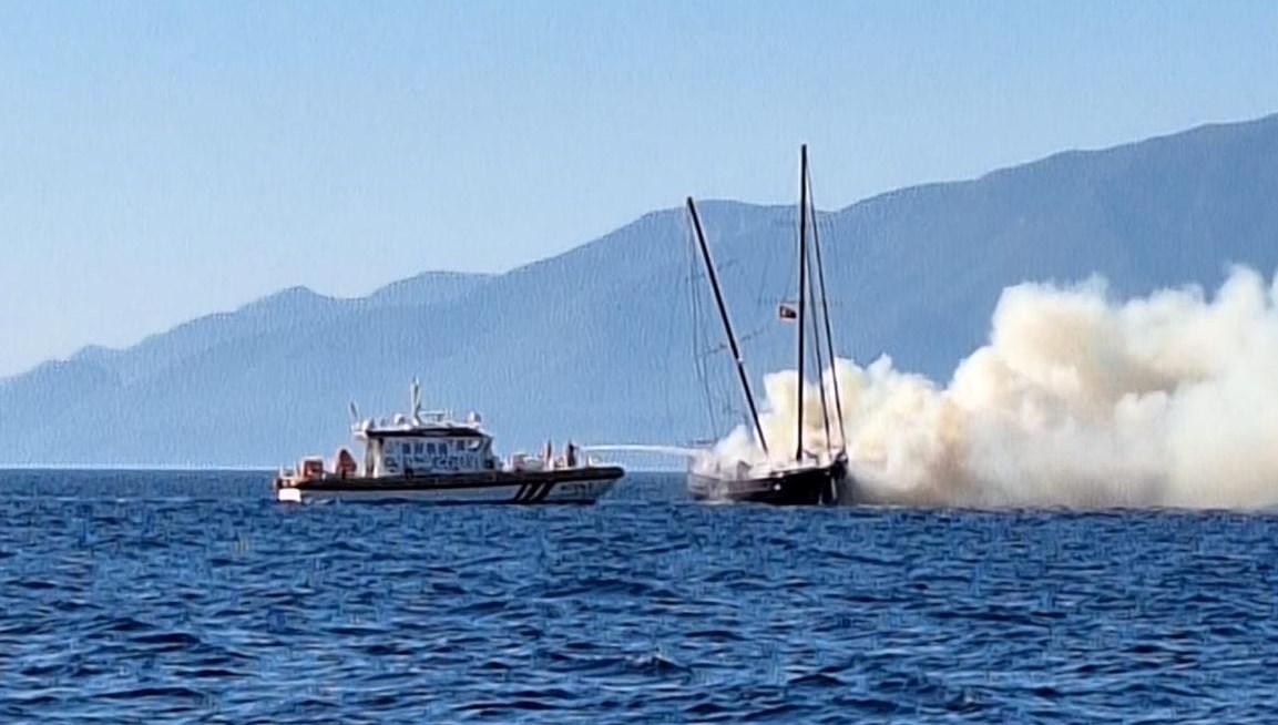 Bodrum'da tekne yangını