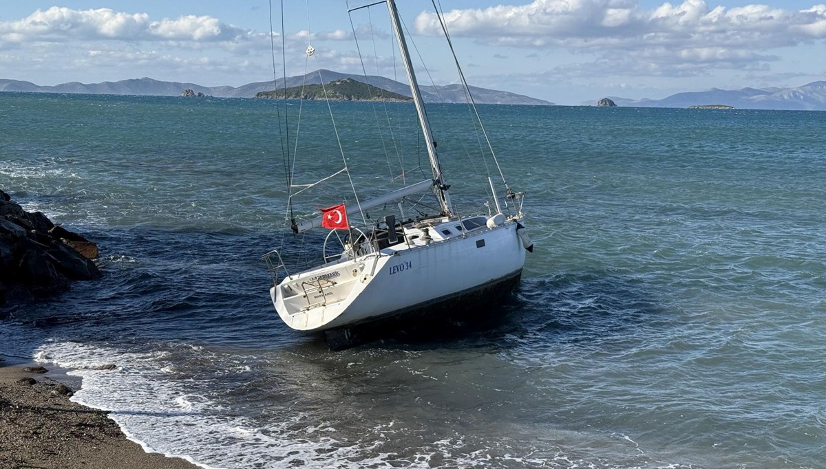 Bodrum'da fırtına: Yelkenli tekne karaya oturdu, feribot seferleri iptal