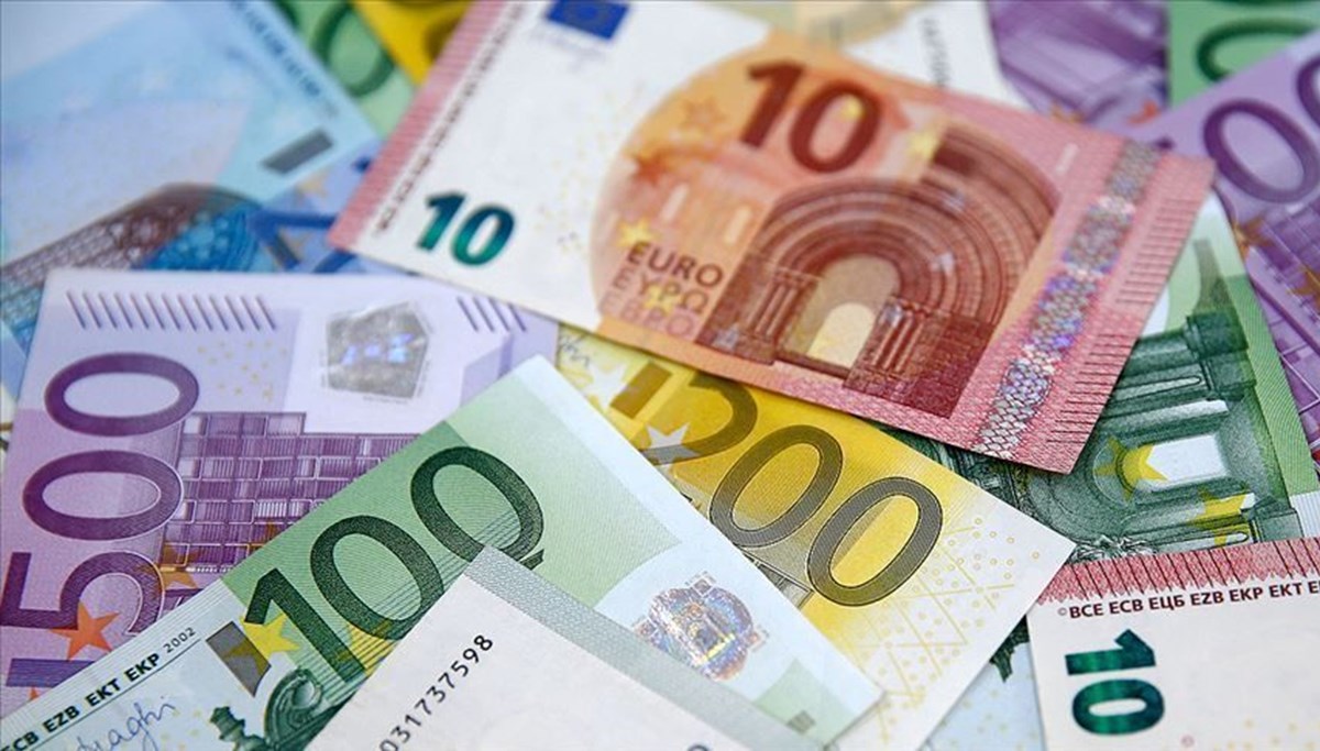Euro Bölgesi'nde enflasyon şubatta beklentiyi aştı