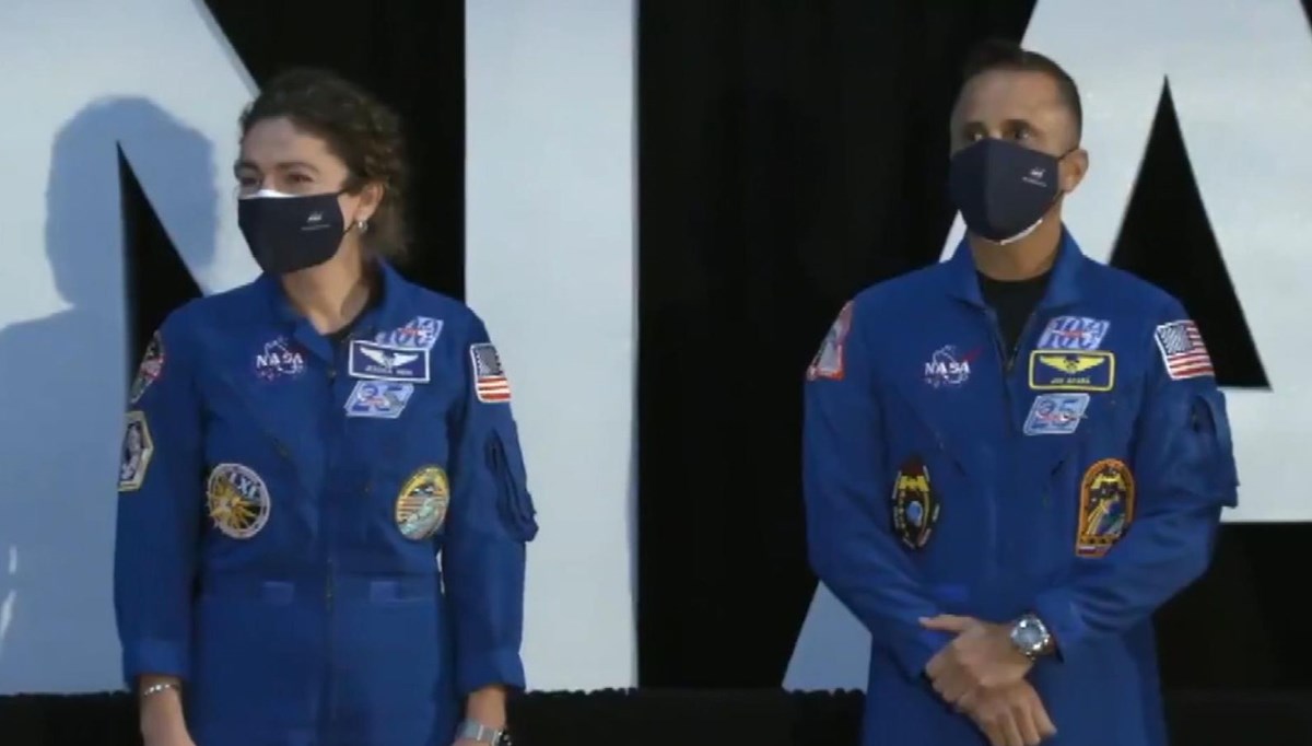NASA, Ay'a gidecek 18 kişilik ekibi açıkladı