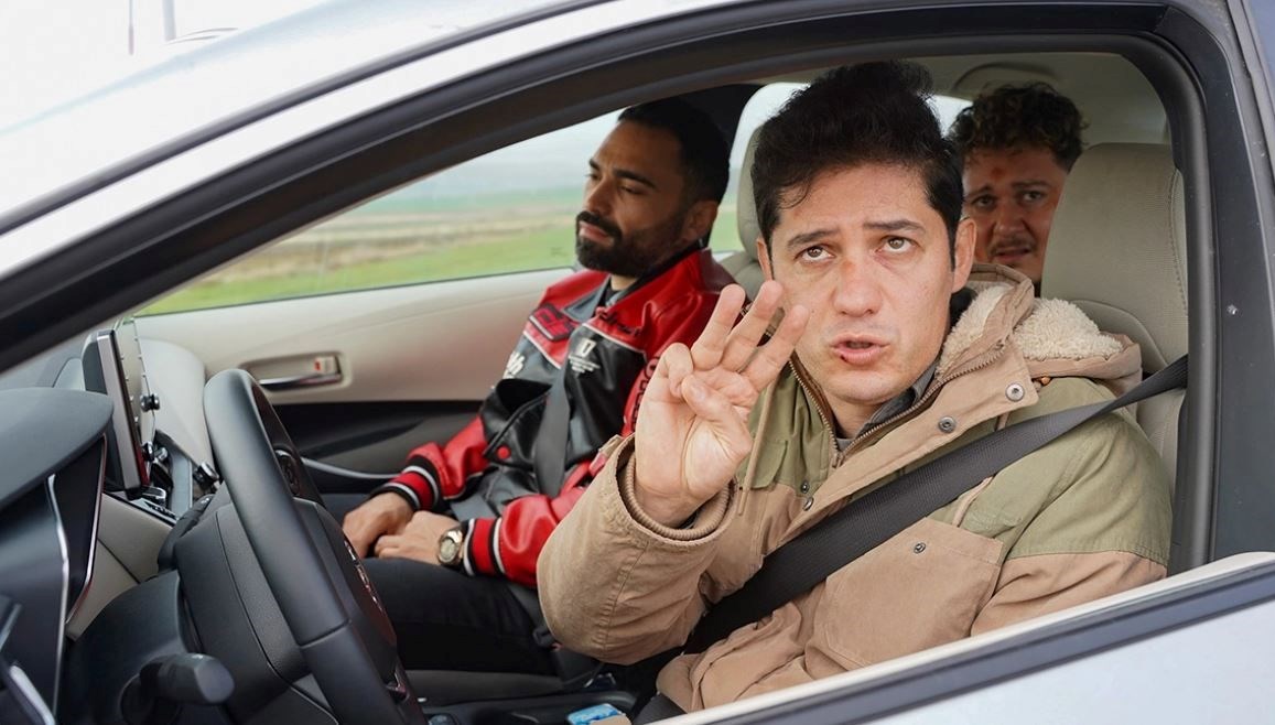Üçlü Pürüz filmi nerede çekildi? Üçlü Pürüz filmi oyuncuları ve konusu