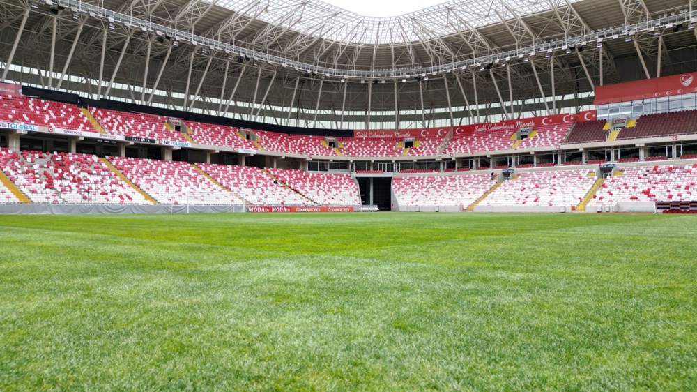 Sivas 4 Eylül Stadı Sivasspor-Fenerbahçe maçına hazırlanıyor: Yerde son durum 72