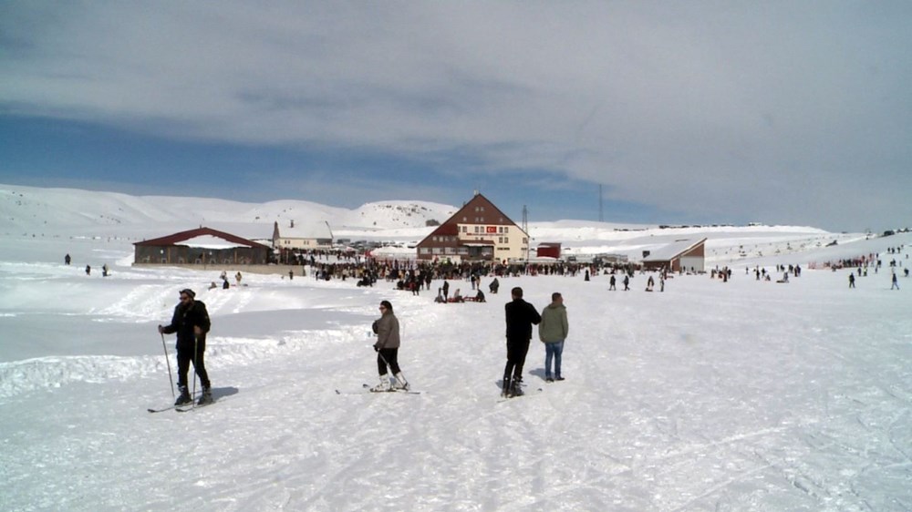 Hesarek Kayak Merkezi'nde Beklenmedik Duraklama: Konaklama ve Telesiyej Hizmetleri Askıya Alındı 74 iLD3LCPD 0eoOcRYku7slQ