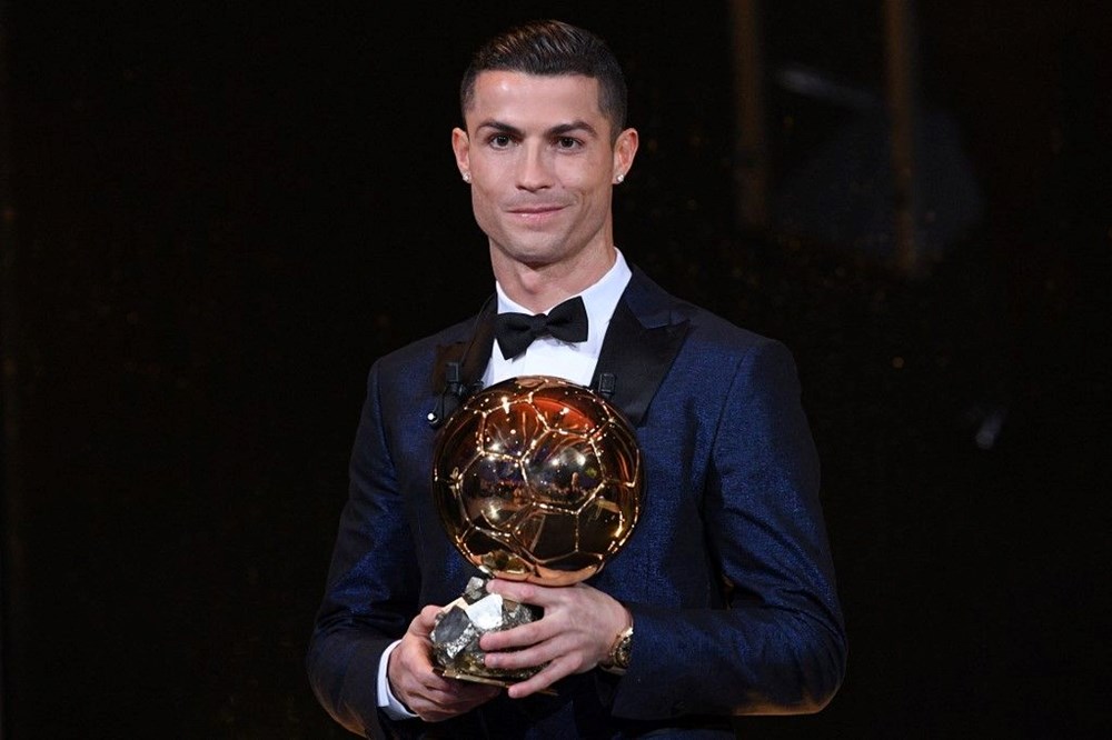 Cristiano Ronaldo'nun Ballon d'Or ödülü satıldı - 4
