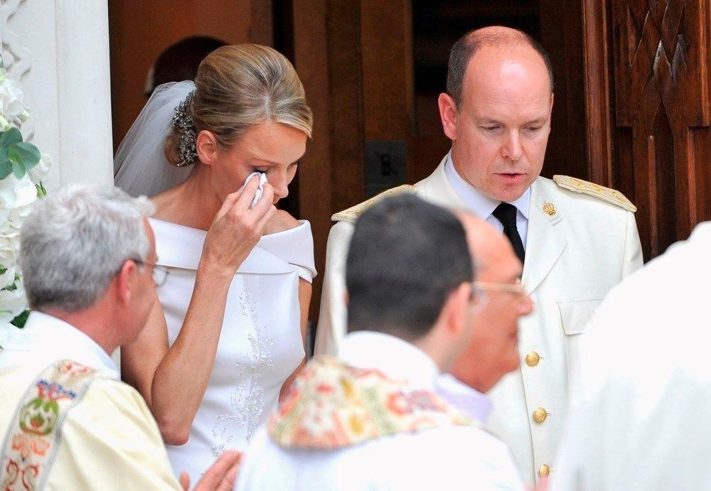 'Hüzünlü Prenses' Charlene tedavinin ardından ilk kez ailesiyle kameralar önünde - 9