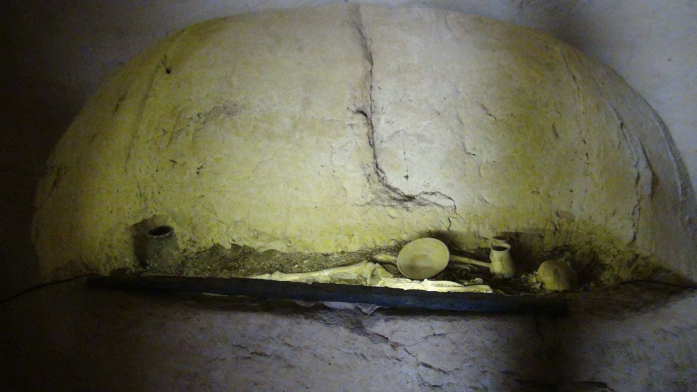 Şanlıurfa’da 2 bin yıllık tarihi kaya mezarları ziyarete açıldı - 8