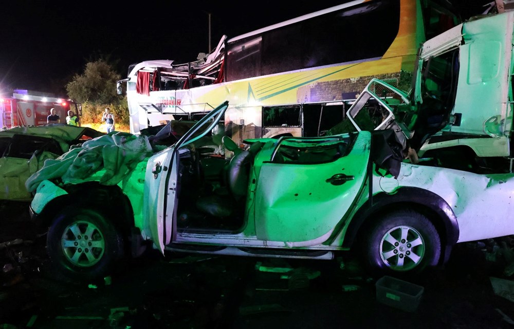 Mersin'de zincirleme trafik kazası: 10 ölü, 40 yaralı - 14