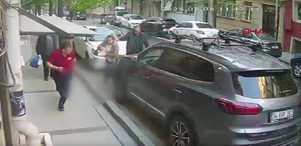 Şişli'de güpegündüz öldürülen Bahar Aksu'ya gözyaşlarıyla veda 79 iO22kV26nkG3I01yjVsDMQ