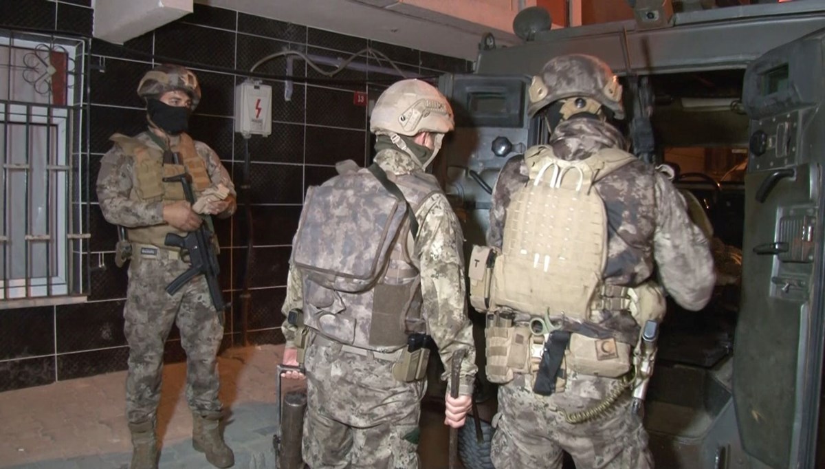 İstanbul'da uyuşturucu tacirlerine yönelik eş zamanlı operasyon İstanbul'da uyuşturucu tacirlerine yönelik eş zamanlı operasyon