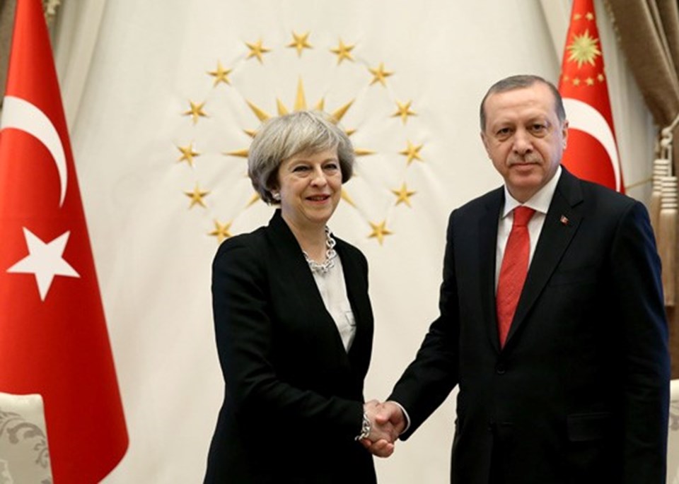 Cumhurbaşkanı Erdoğan, İngiltere Başbakanı May'i kabul etti - 1