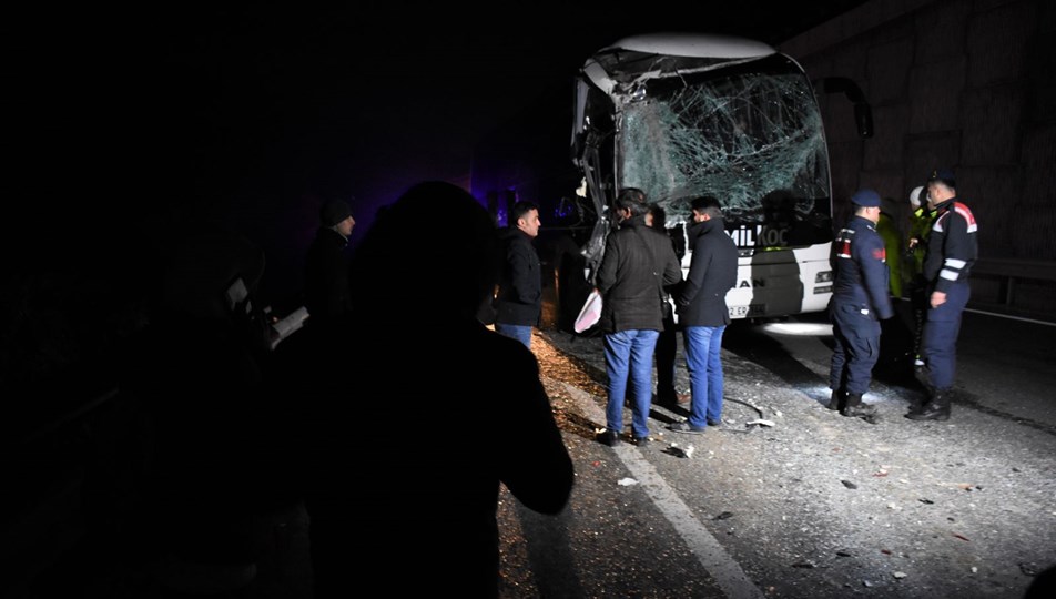 bilecik eskisehir yolunda otobus