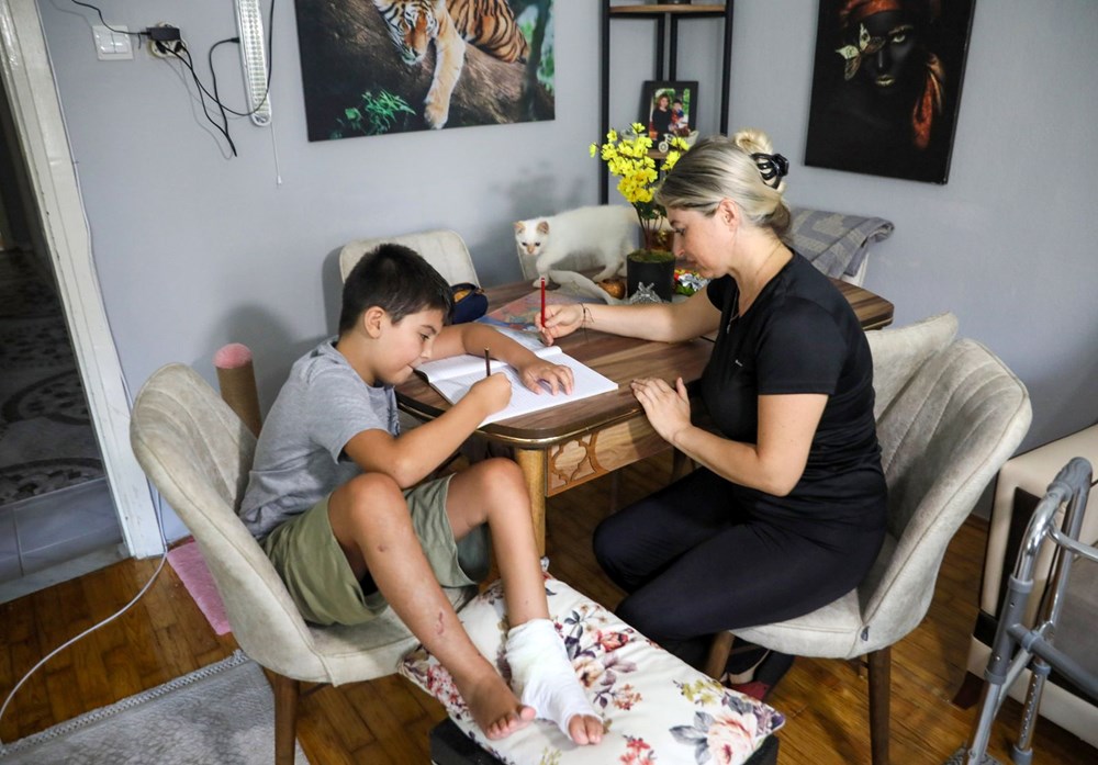 Doğum günü hediyesi kuşun peşinden altıncı kattan düştü: Burak yeniden ayağa kalkmak istiyor - 3