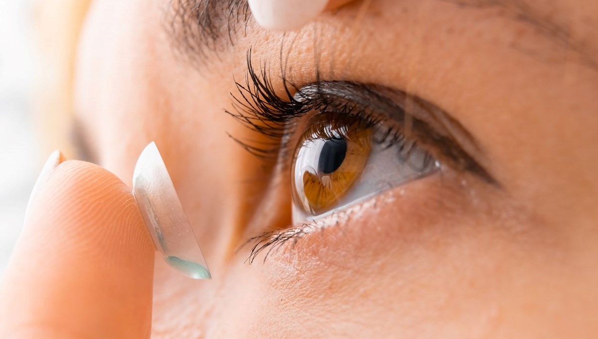 Kontakt lens kullananları bekleyen büyük tehlike! Dakikalar içinde kör ediyor