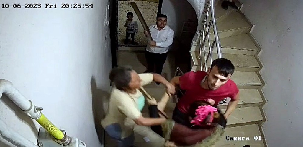 Boşanma aşamasındaki eşinin ailesinin evini bastı: 4 yaralı - 5