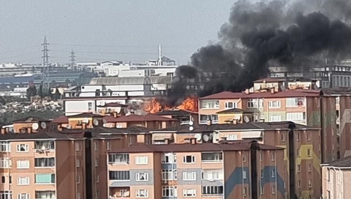 Gebze’de 7 katlı binada yangın Gebze’de 7 katlı binada yangın