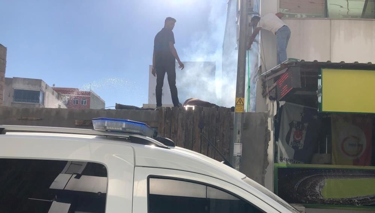 Adıyaman’da kullanılmayan büfe yandı Adıyaman’da kullanılmayan büfe yandı