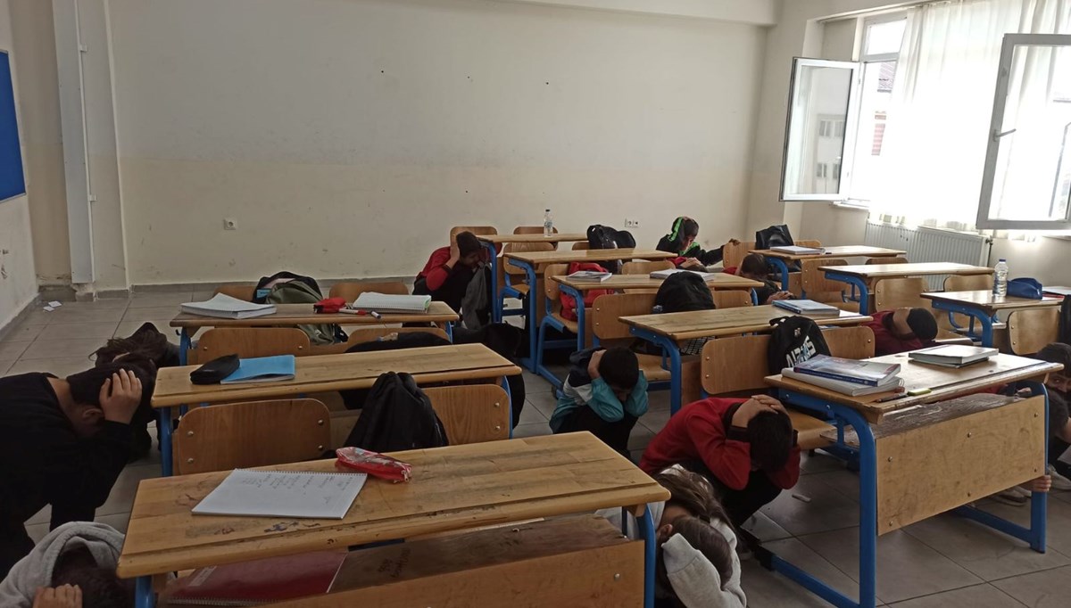 Hakkari'de okullarda tatbikat Hakkari'de okullarda tatbikat