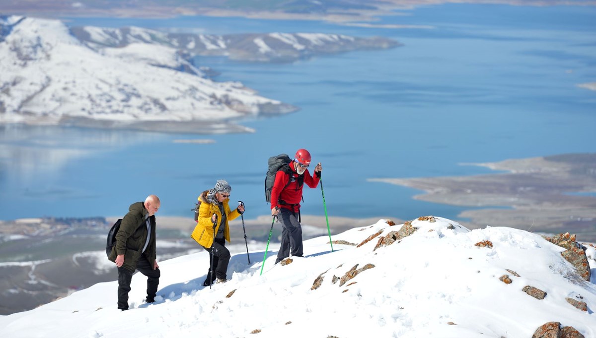 Tunceli'nin karla kaplı zirveleri trekking ve fotoğraf tutkunlarını ağırlıyor