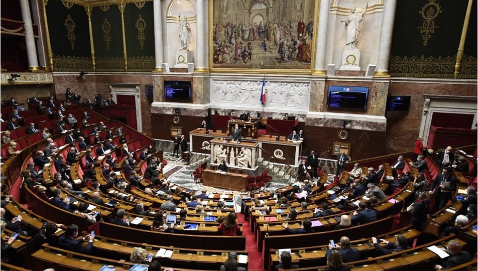 Fransa, tartışmalı 'Dağlık Karabağ tanınsın' kararını onayladı