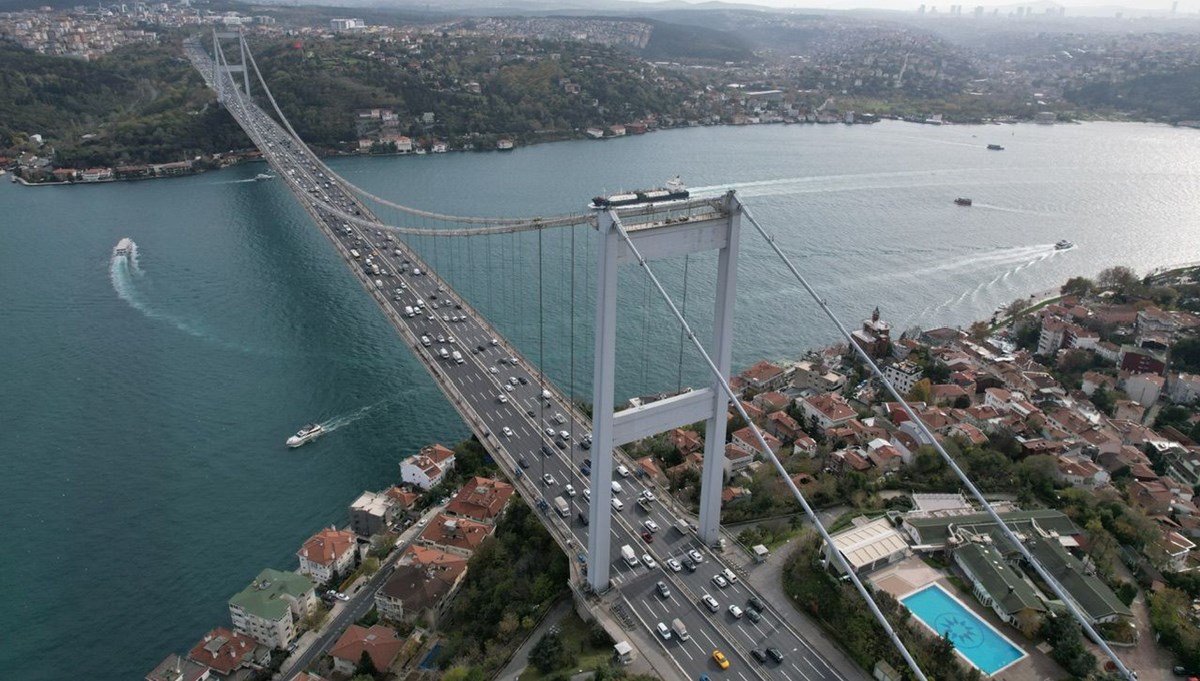 Fatih Sultan Mehmet Köprüsü'ndeki çalışmalar havadan görüntülendi Fatih Sultan Mehmet Köprüsü'ndeki çalışmalar havadan görüntülendi