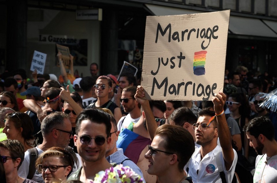 İsviçre eşcinsel evlilikleri oyluyor - 2