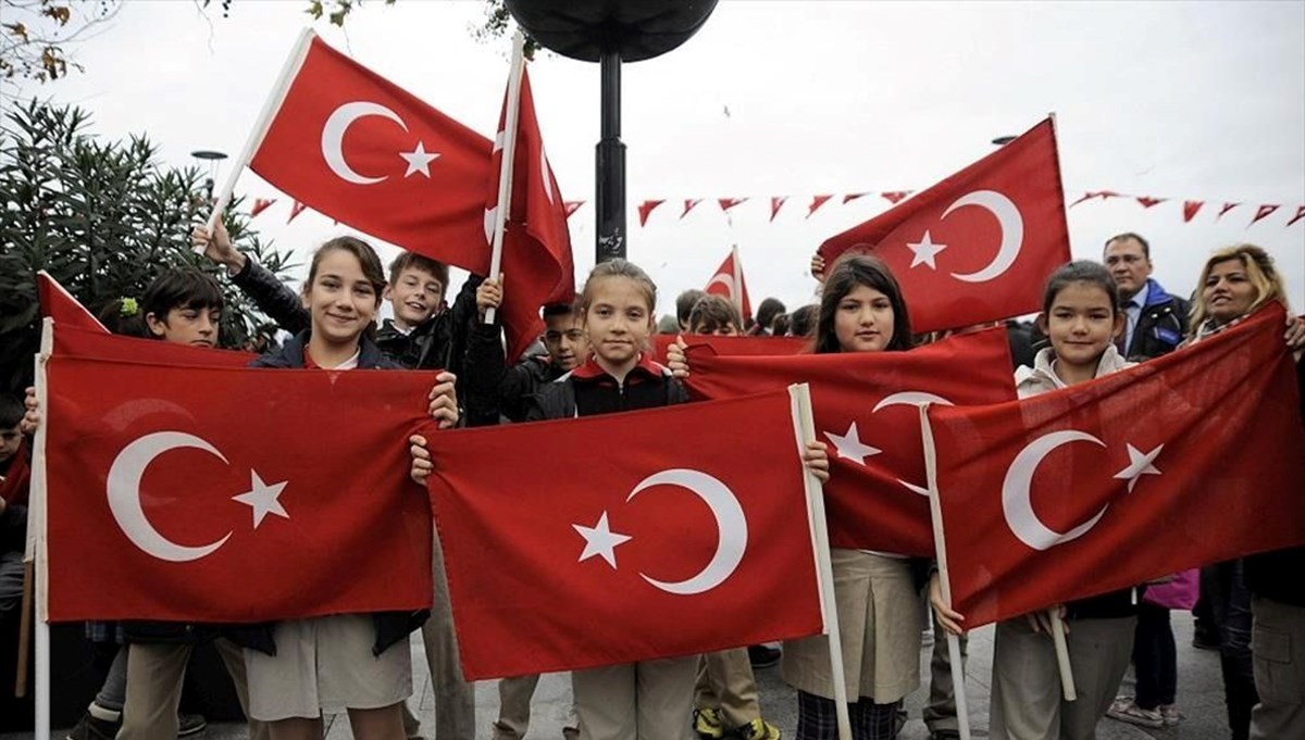 28 Ekim tatil mi, yarım gün mü? 29 Ekim Cumhuriyet Bayramı resmi tatil mi? (2024 resmi tatil takvimi) 28 Ekim tatil mi, yarım gün mü? 29 Ekim Cumhuriyet Bayramı resmi tatil mi? (2024 resmi tatil takvimi)