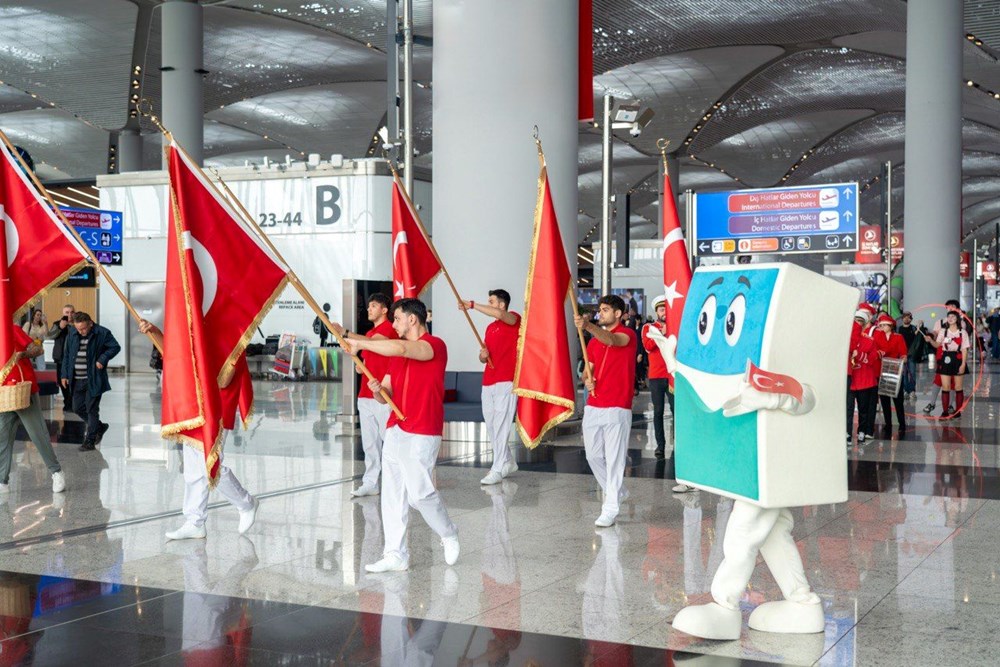 İstanbul Havalimanı'nda 23 Nisan coşkusu 75 iWvKE13iXk CSeJ41N7Ew