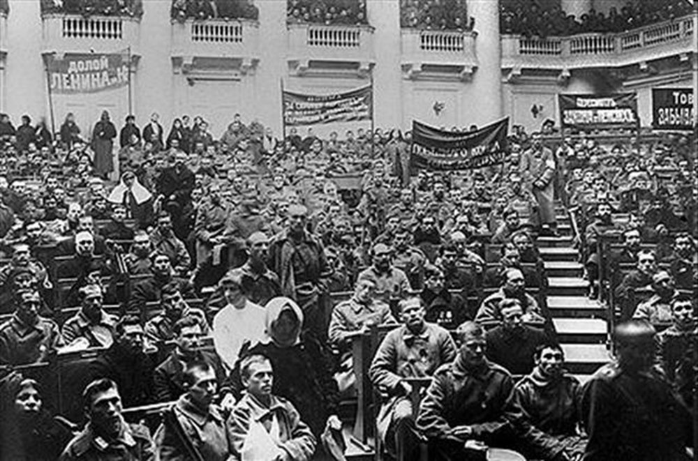 Демонстрация 4 июля 1917 в петрограде. Революция в финляндии 1917. Ленин в стокгольме апрель 1917. 3 апреля 1917. Революция 1917 года март апрель.