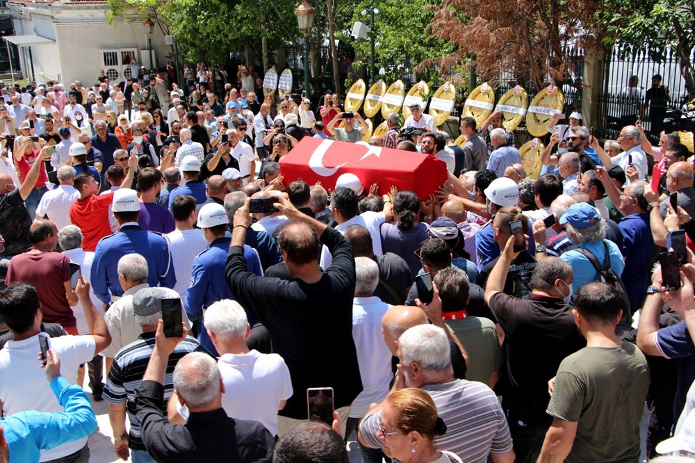 Cüneyt Arkın'ı binlerce kişi gözyaşlarıyla uğurladı - 23