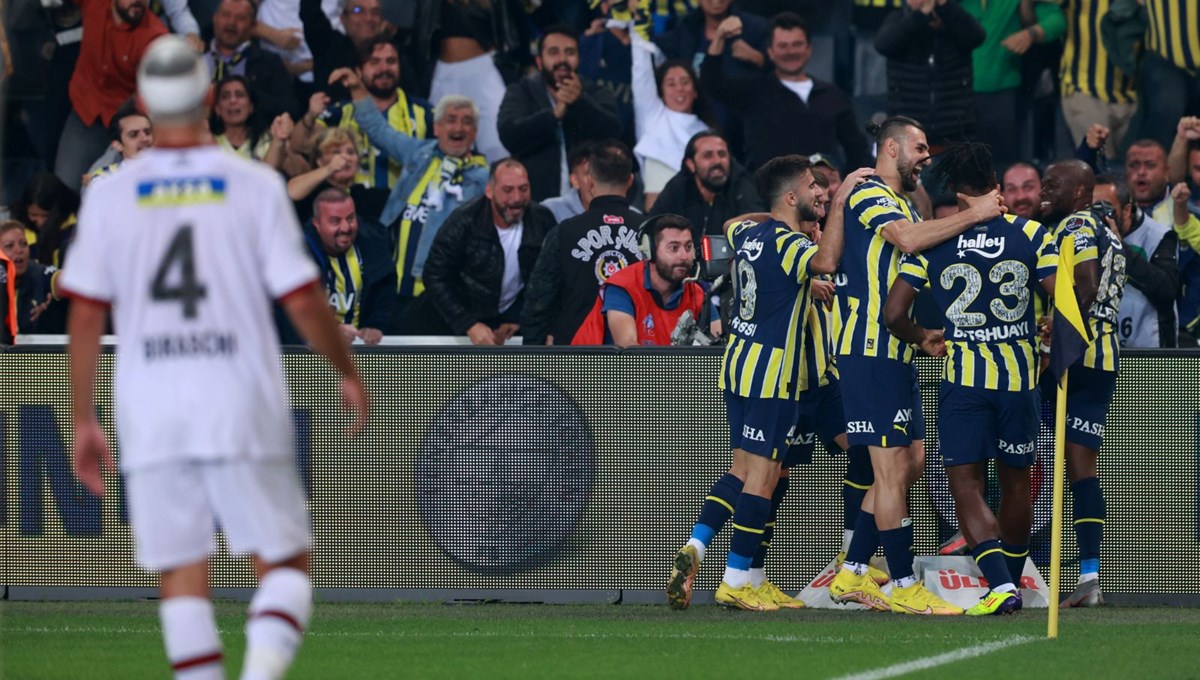 SON DAKİKA: Kadıköy'de 9 gollü düelloda kazanan Fenerbahçe