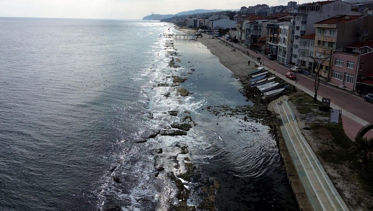 Bir ilde daha deniz çekildi: Kral Yolu ortaya çıktı