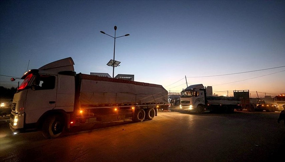 İnsani yardım malzemesi taşıyan 80 TIR, Gazze Şeridi'ne giriş yaptı İnsani yardım malzemesi taşıyan 80 TIR, Gazze Şeridi'ne giriş yaptı