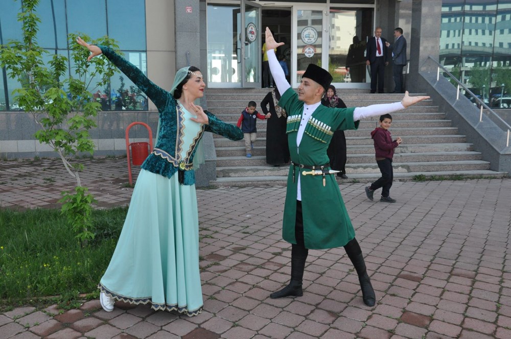 Sandık başından yansıyan ilginç kareler - 6