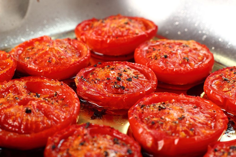 What happens to your body when you eat raw tomatoes? - 4