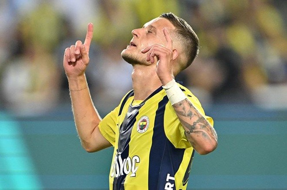 Fenerbahçe'de yaprak dökümü başlıyor: "11 isme teşekkür edilecek, 5 yıldız yeterli teklife gönderilecek" 80 iaVwKIlcuUCtAEbkhVJe7w