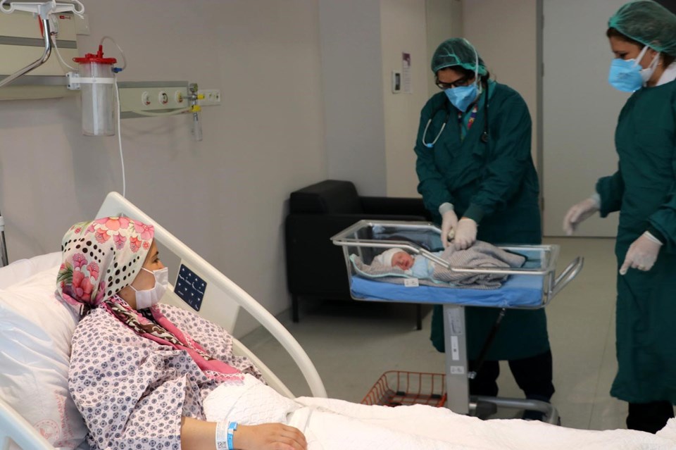 Ankara Şehir Hastanesi'nde 33 corona virüs hastası hamileden 32'si aşısız - 2