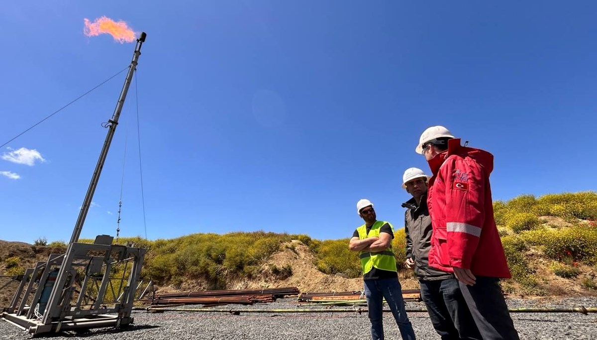 Silivri'de doğalgaz çıkarma çalışmaları: İlk ateş yandı, dağıtıma hazır